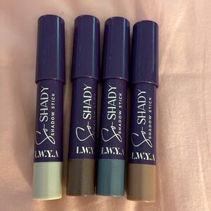 ATTENTION - This item has been sold. . I am not able to delete it.